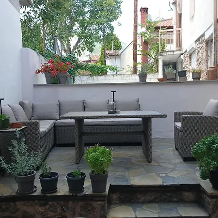 Riverbed Traditional Къща за гости Литокорон