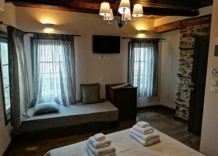 Riverbed Traditional Pensionat 3*